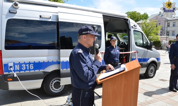 Uroczyste przekazanie mobilnego centrum monitoringu