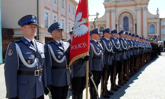 Ślubowanie nowych policjantów