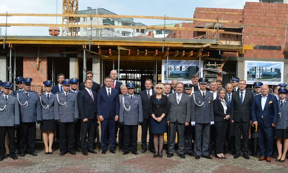 Uroczyste wmurowanie aktu erekcyjnego pod nową siedzibę komendy w Sochaczewie