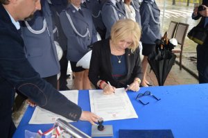 Uroczyste wmurowanie aktu erekcyjnego pod nową siedzibę komendy w Sochaczewie