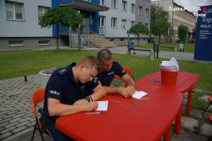 Policjanci z Żywca oddali krew dla niemowlaków