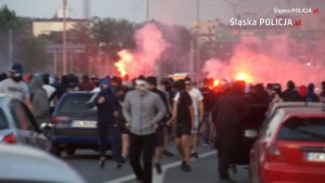 Skuteczna interwencja policji podczas zbiegowiska pseudokibiców