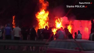 Skuteczna interwencja policji podczas zbiegowiska pseudokibiców