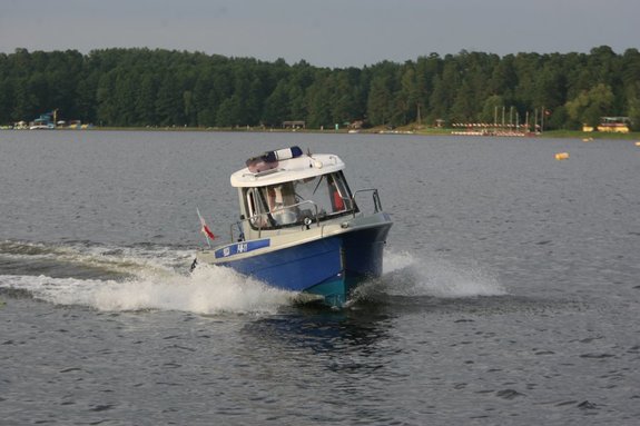 Białostoccy policjanci pomogli osobie uprawiającej windsurfing