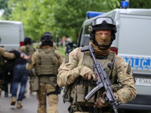 Policyjne ćwiczenia w Ambasadzie Niemiec