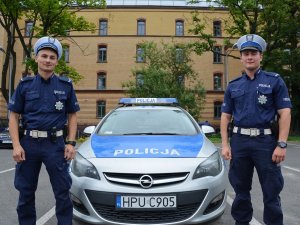 Sierż. Grzegorz Nowak i st. post. Piotr Minta z poznańskiej drogówki