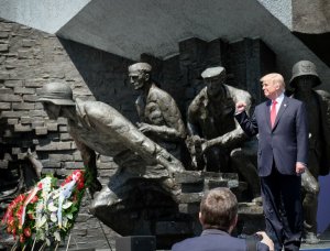 Policyjne zabezpieczenie wizyty prezydenta USA w Warszawie i Szczytu Inicjatywy Trójmorza