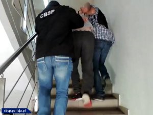 Policjanci udaremnili napad na kantor wymiany walut w Szamotułach