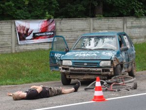 symulacja wypadku drogowego i akcji ratowniczej