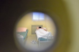 Aresztowany w związku z oszustwami „na wnuczka” w policyjnej celi