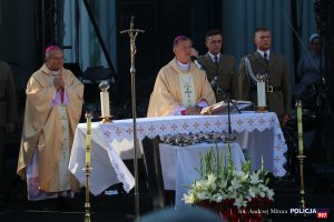 Uroczysta Polowa Msza święta i Apel Poległych podczas obchodów 73. rocznicy Powstania Warszawskiego