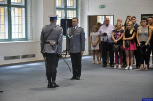 ślubowanie nowo przyjętych policjantów