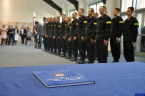 ślubowanie nowo przyjętych policjantów