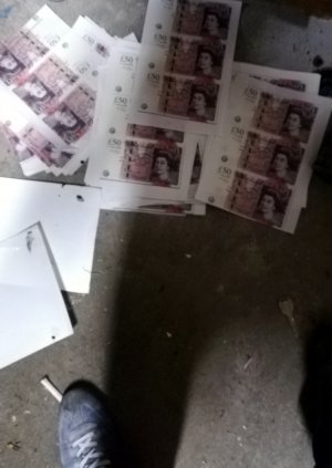 zabezpieczone fałszywe banknoty