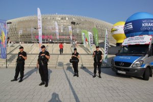 Krakowscy policjanci zabezpieczają Lotto Eurovolley Poland 2017