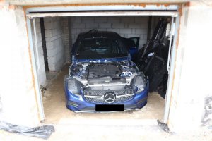 zabezpieczony skradziony mercedes
