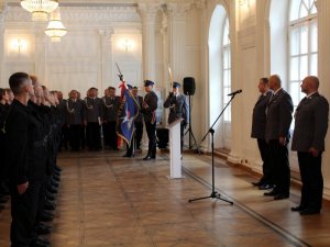 Ślubowanie nowo przyjętych policjantów