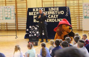 „Kręci Mnie Bezpieczeństwo… przez cały rok szkolny”. Nowa akcja MSWiA i Policji