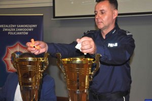 oficjalne rozpoczęcie IV Ogólnopolskiego Turnieju Piłki Nożnej o puchar Komendanta Głównego Policji im. mł. asp. Marka Cekały