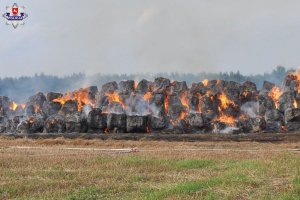 Podpalona słoma