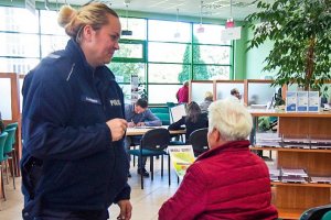 Policjantki w zielonogórskim ZUS