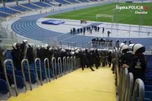 Policjanci podczas ćwiczeń