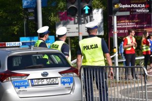 Policjanci podczas zabezpieczania imprezy