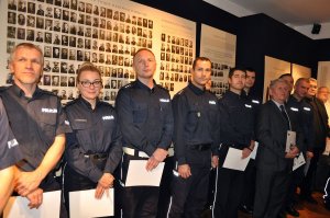 wyróżnienia dla policjantów i pracowników cywilnych zasłużonych dla upamiętniania historii Policji
