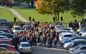 Atak terrorystyczny w Urzędzie Marszałkowskim – ćwiczenia wrocławskich policjantów i służb ratunkowych