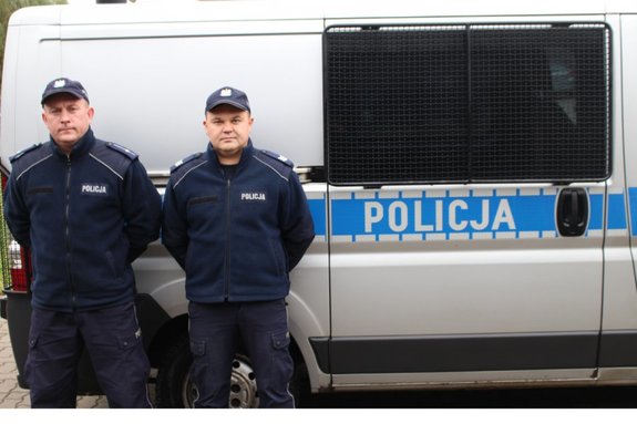 Policjanci w drodze na służbę zatrzymali nietrzeźwego kierowcę