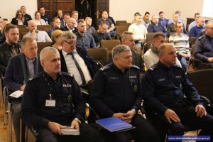 Spotkanie z zarządcami galerii i szefami ochrony w Komendzie Wojewódzkiej Policji we Wrocławiu w sprawie bezpieczeństwa na terenie dużych obiektów handlowych