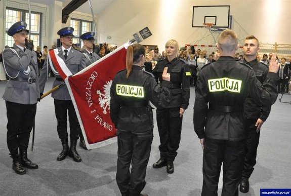 Ślubowanie 30 nowych Policjantów