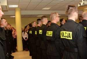 Ślubowanie nowo przyjętych policjantów