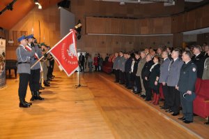 Odznaczenia i awanse dla służb mundurowych