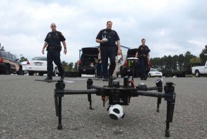 amerykańscy żołnierze z dronami