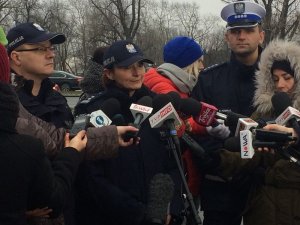 Bezpieczne ferie. Policjanci radzą i ostrzegają
