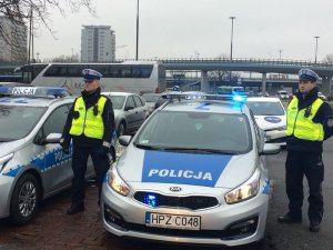 Bezpieczne ferie. Policjanci radzą i ostrzegają