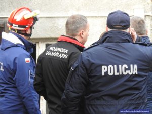 Katastrofa budowlana w Mirsku - działania dolnośląskich policjantów