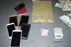 zabezpieczone narkotyki i telefony