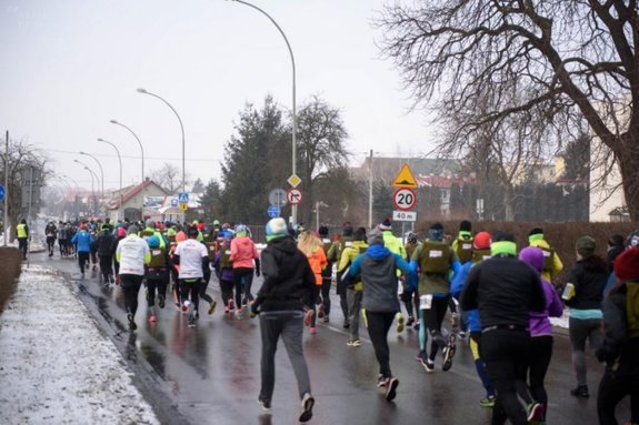 Policjanci uratowali życie uczestnikowi Tarnowskiego Biegu Pamięci Żołnierzy Wyklętych