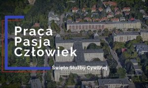Widok z góry na budynek Komendy Głównej Policji