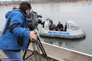 Zadbaj o swoje bezpieczeństwo - lód na wodzie, to &quot;krucha&quot; sprawa