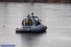 Zadbaj o swoje bezpieczeństwo - lód na wodzie, to &quot;krucha&quot; sprawa
