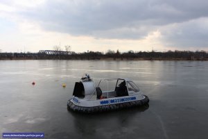 Zadbaj o swoje bezpieczeństwo - lód na wodzie, to &quot;krucha&quot; sprawa