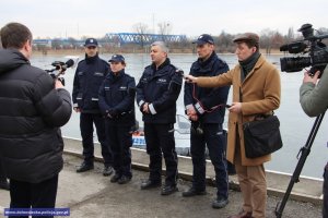 Zadbaj o swoje bezpieczeństwo - lód na wodzie, to &quot;krucha&quot; sprawa