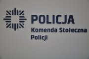 napis: POLICJA, Komenda Stołeczna Policji