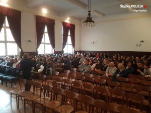 spotkanie w I Liceum Ogólnokształcącym im. Tadeusza Kościuszki w Mysłowicach w ramach kampanii promocyjno- informacyjnej pod nazwą &quot;Policję tworzą ludzie... twórzmy ją razem&quot;
