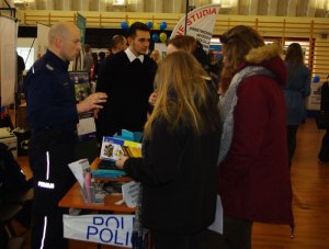 Policjanci promowali swoją służbę