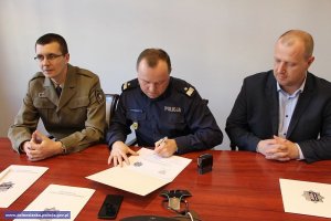 Komendant Wojewódzki Policji we Wrocławiu, Komendant Wojewódzki Państwowej Straży Łowieckiej oraz Komendant Wojewódzki Państwowej Straży Rybackiej