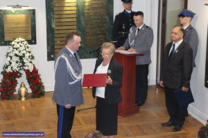 Uroczyste odsłonięcie tabliczek upamiętniających policjantów, którzy ponieśli śmierć na służbie